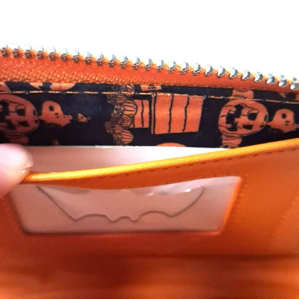 Loungefly Peanuts Great Pumpkin Snoopy Halloween Zip Around Wallet Fall Glows - Picture 9 of 14